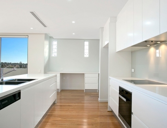 Croydon 74 Kitchen2